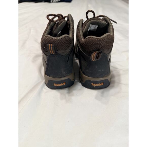 Timberland boots - hiking, waterproof, snow - kids size 1.5 - Picture 3 of 6